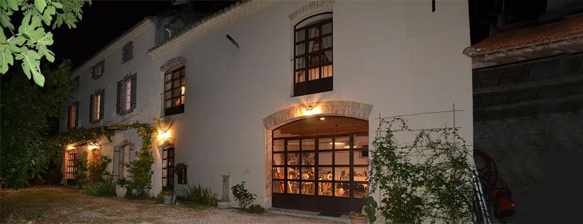 Chambres D Hotes De Charme Dans Mas La Souvine Du 17Eme, Chambres Climatisees Bédarrides Exteriér fotografie